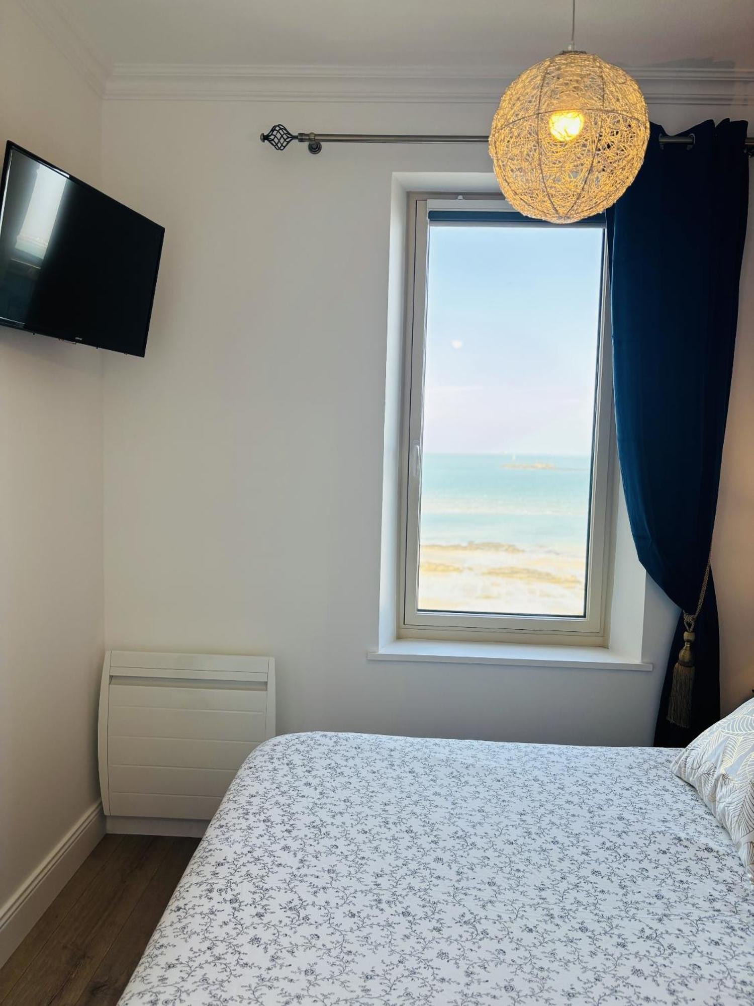 Villa Ker Eole Vue Mer ดีนาร์ ภายนอก รูปภาพ